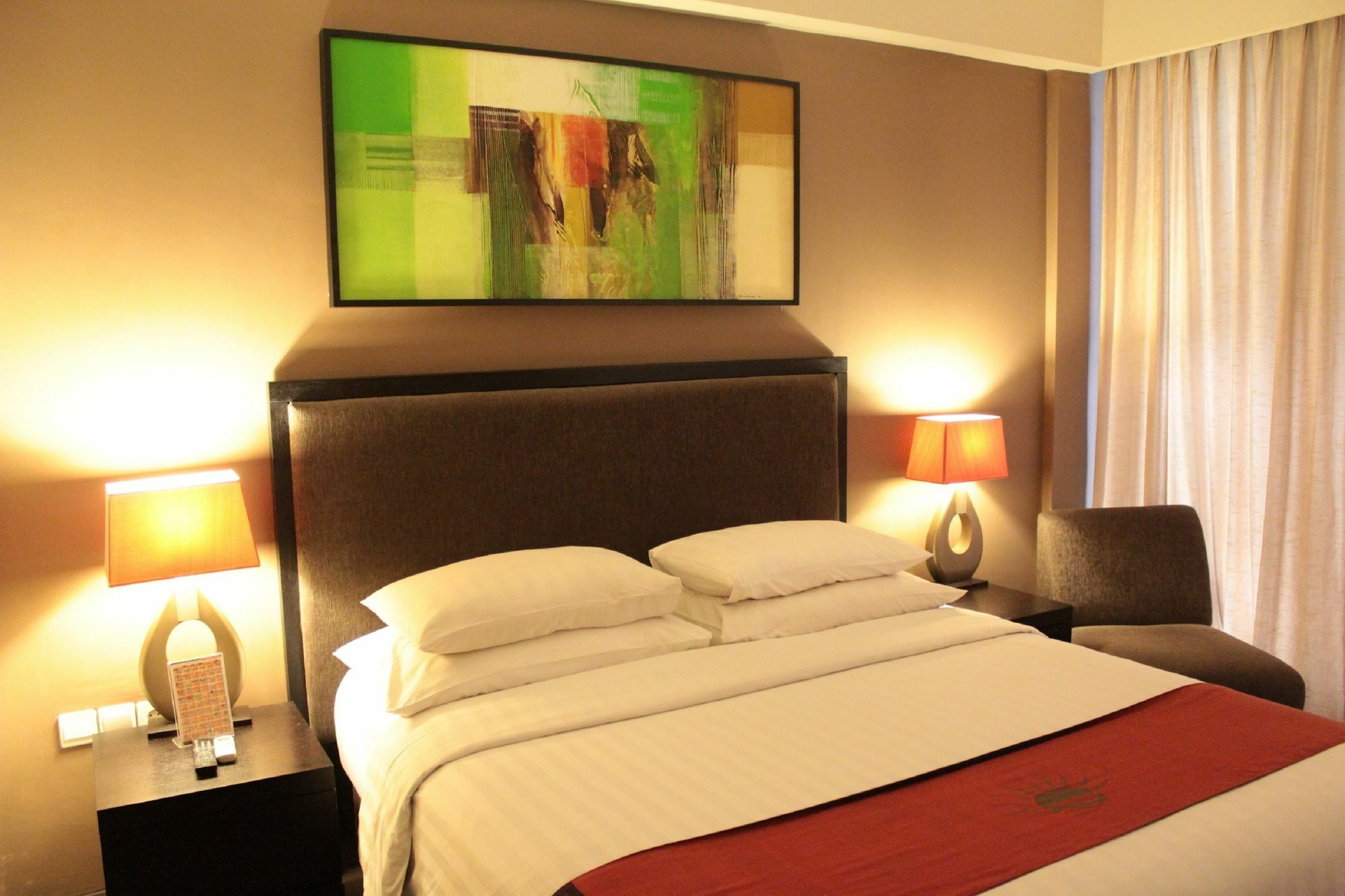 100 Sunset Kuta Hotel & Ballroom Екстериор снимка