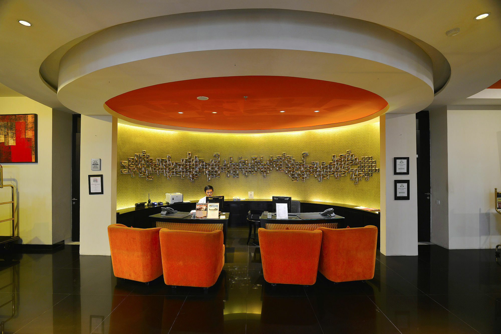 100 Sunset Kuta Hotel & Ballroom Екстериор снимка